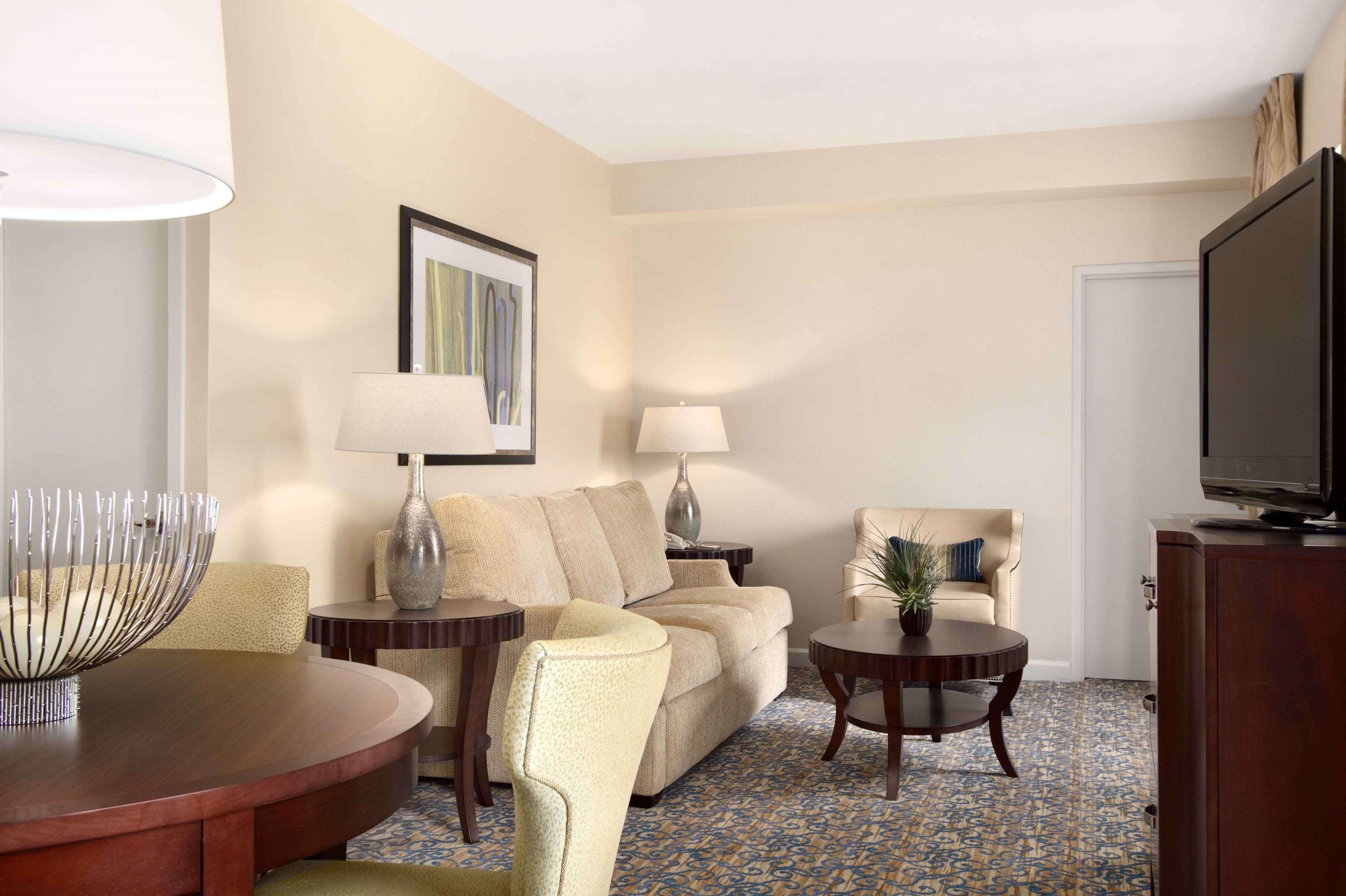 Capital Hilton Hotel Вашингтон Екстериор снимка