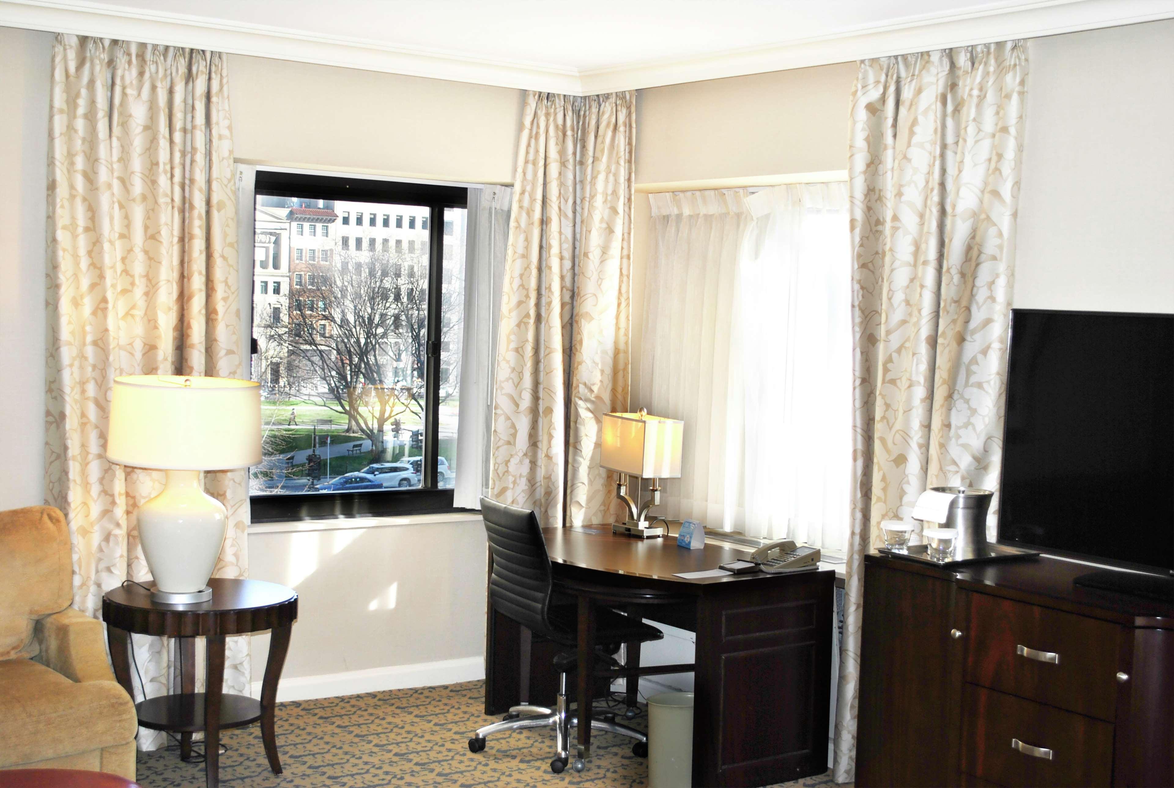 Capital Hilton Hotel Вашингтон Екстериор снимка