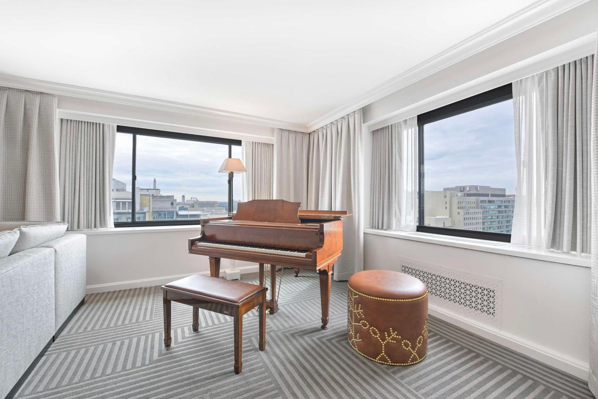 Capital Hilton Hotel Вашингтон Екстериор снимка